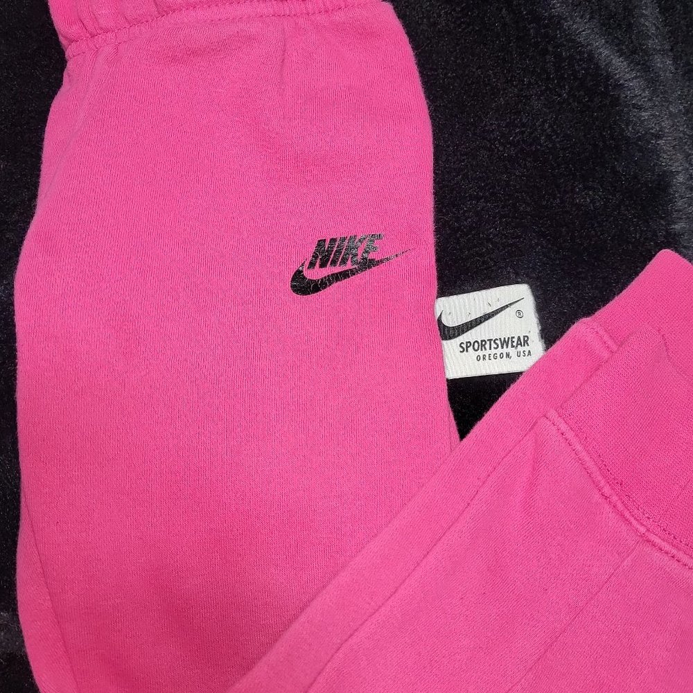 Pink Nike sweatpants